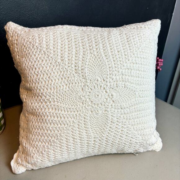 Ralph Lauren White Crochet 12  x 12 Square Throw Pillow Feather Insert Zippered - Picture 1 of 5